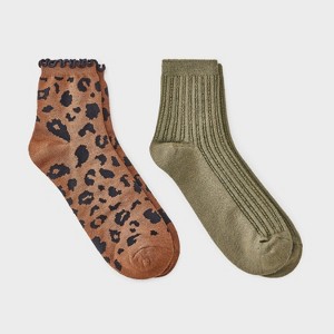 Women's Leopard Print Ruffle Trim Ultra Soft 2pk Ankle Socks - Auden™ Brown/Black/Olive Green 4-10 - 1 of 3