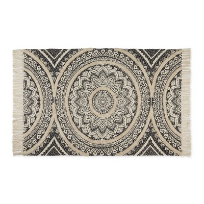 Design Imports Medallion Textured Fringe - Black - 4 X 6 Ft