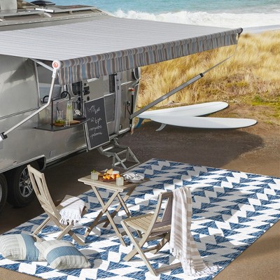 Ivory and Blue Geometric Synthetic Reversible Area Rug, 3x5 Feet