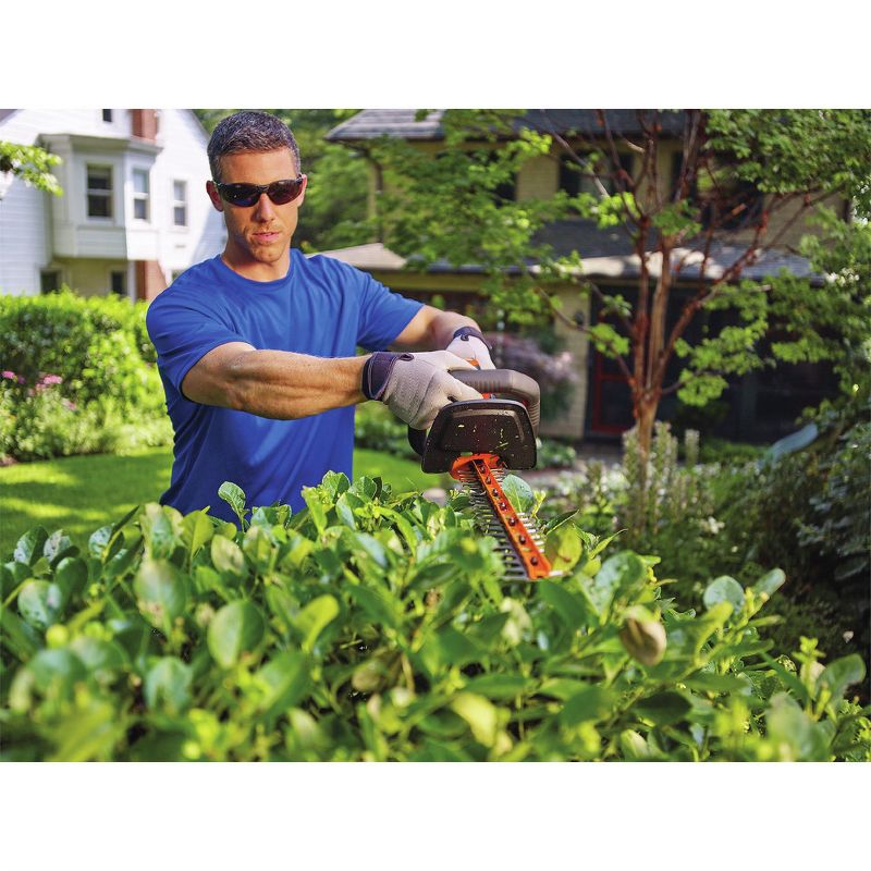 Black & Decker LHT321 20V MAX POWERCOMMAND Lithium-Ion 22 in. Cordless Hedge Trimmer Kit (1.5 Ah), 6 of 9