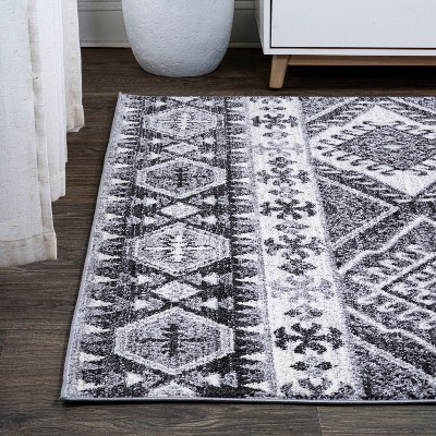 Sura Gray and Ivory Geometric Kilim 4' x 6' Area Rug