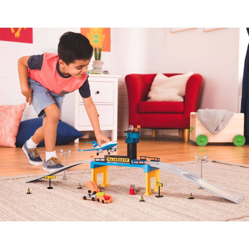 DRIVEN by Battat &#8211; Airport Playset with Toy Airplane (32pc) &#8211; Micro Series, 3 of 13