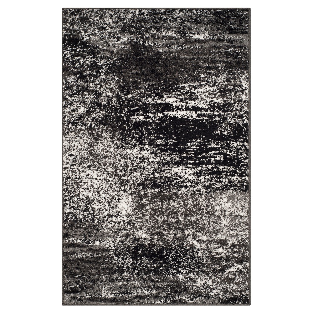 Nykko Accent Rug - Silver/Black (2'6inx4') - Safavieh