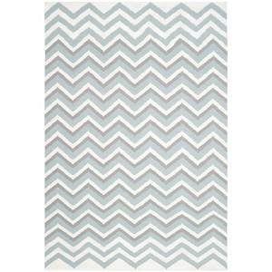 Dhurries DHU646 Hand Woven Flat Weave Indoor Rug - Safavieh - 1 of 4