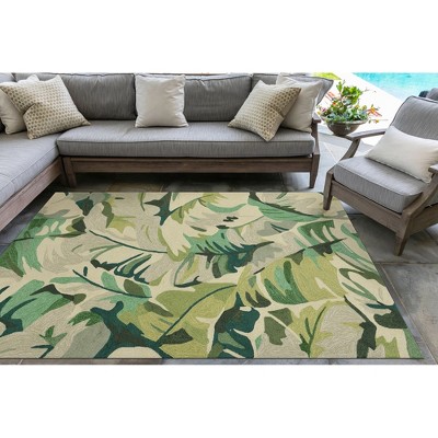Hand-Tufted Green Palm Leaf Synthetic Indoor/Outdoor Rug
