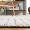 Kilim KLM652 Handmade Rugs - Safavieh - 4 of 4