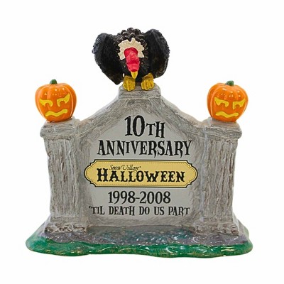 Department 56 Villages 3.75 In 10Th Anniversary Halloween Sign Halloween Decorative Village , Halloween Decor Vulture Pumpkins Dated (1PC)