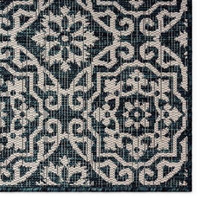 Navy Blue and Ivory Geometric Synthetic Indoor/Outdoor Rug