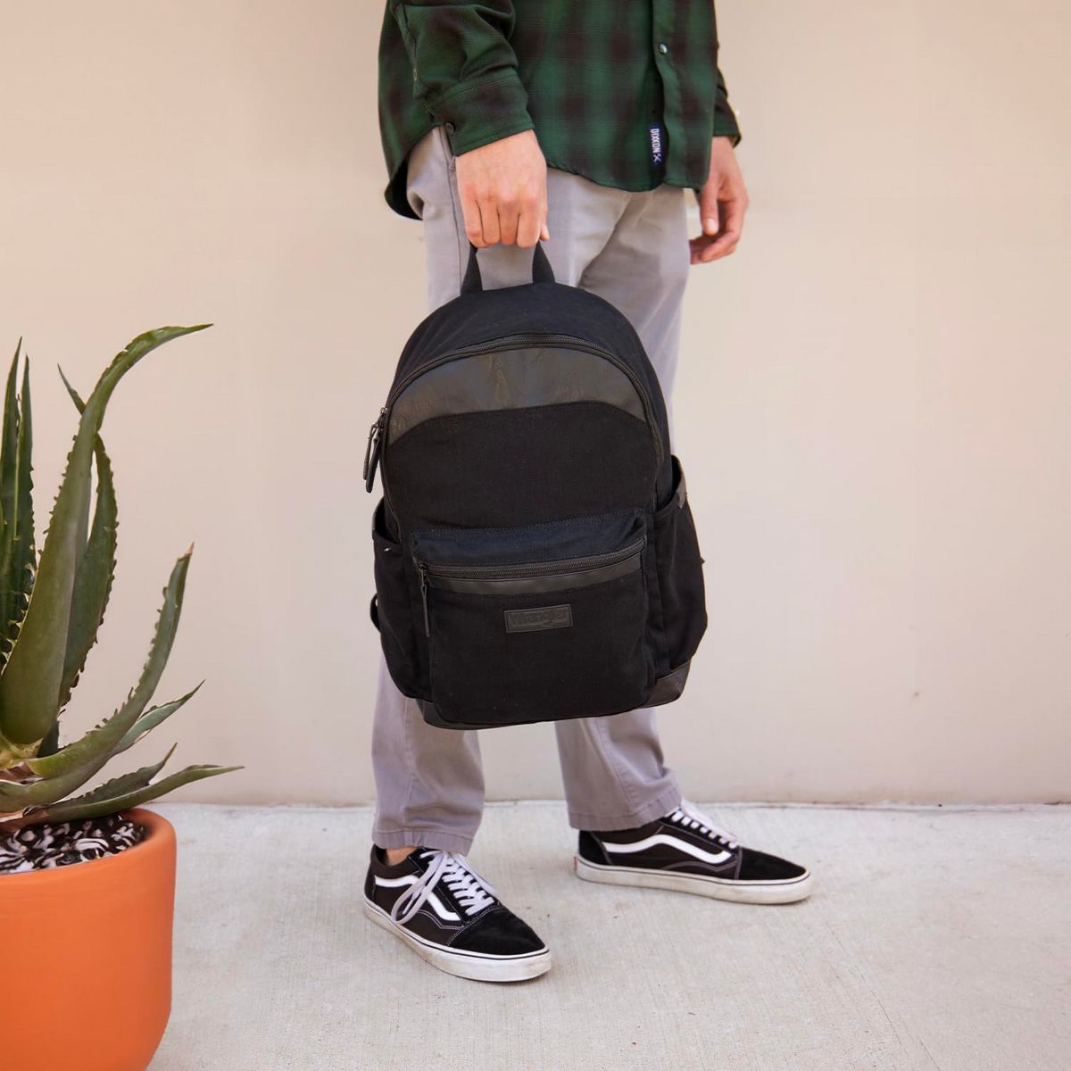 Wrangler Powell Denim Laptop Backpack for Adult Kid, Brand Logo Water-Resistant Casual Daypack for Travel School with Padded Laptop Notebook Sleeve - thumbnail 6