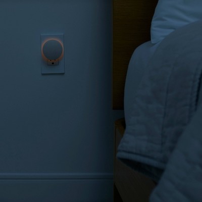 White Automatic Glow Night Light with Motion Sensor