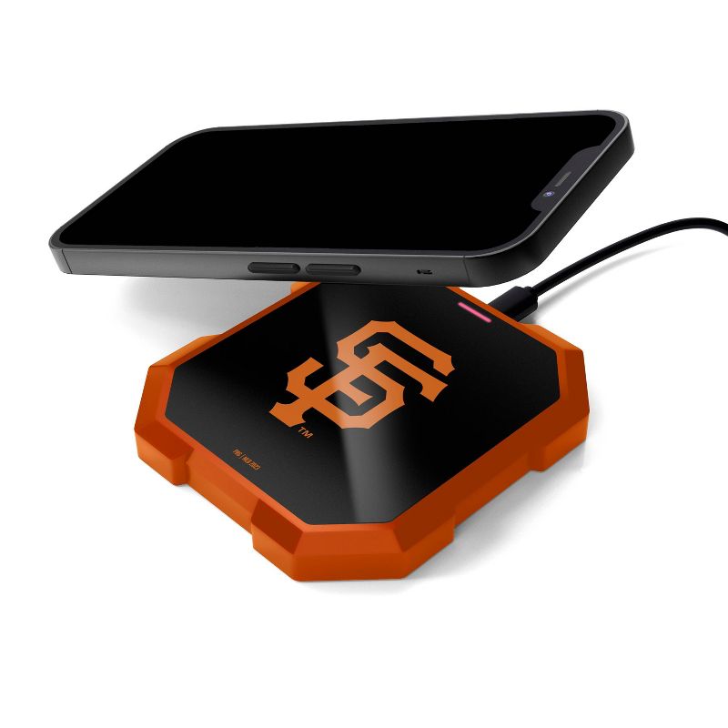 MLB San Francisco Giants Wireless Charging Pad, 1 of 4