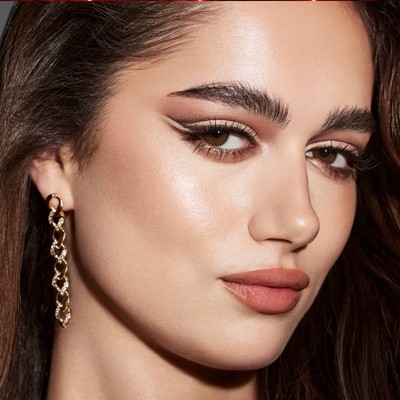 Skin Tease Satin Plumping Lipstick with Hyaluronic Acid