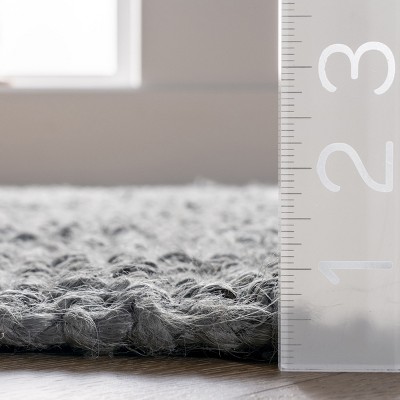 Handmade Braided Jute 4' x 6' Reversible Area Rug in Gray