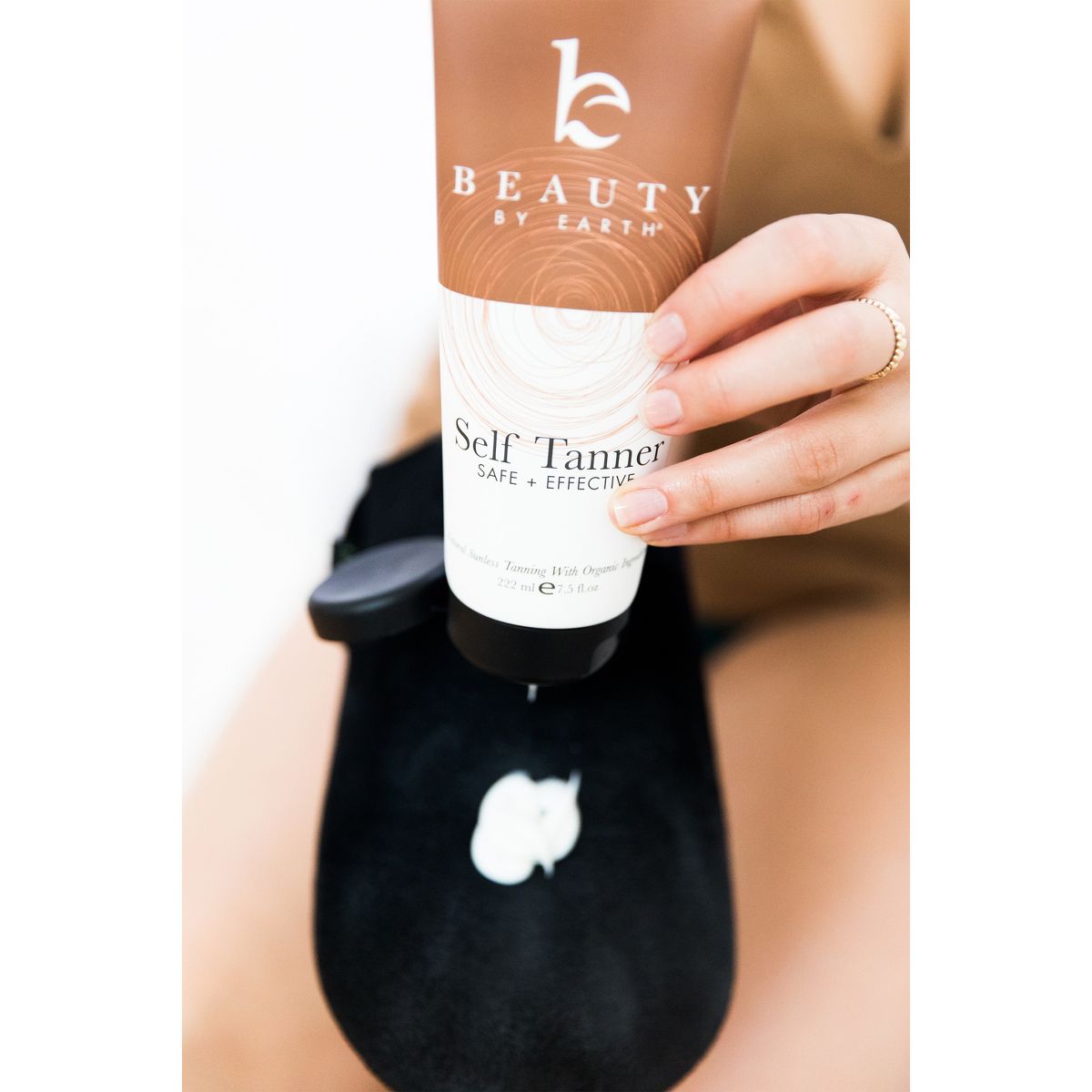 Beauty by Earth Self Tanner Lotion and Self Tanning Mitt - thumbnail 9