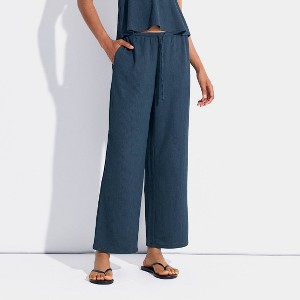 Pantalones de Pierna Ancha Texturizados de Cintura Baja, Relaxed Fit - Wild Fable™