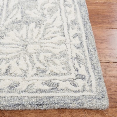 Hand-Tufted Dark Grey and Ivory Wool Area Rug