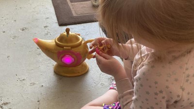 Magic Mixies Magic Genie Lamp with Interactive 8 Pink Plush Toy and 60+  Sounds & Reactions. Unlock a Magic Ring and Reveal a Pink Genie from The  Real