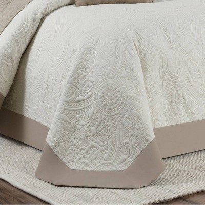 Ivory Full Medallion Quilted Bedspread Set