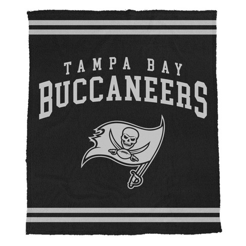 Lap popular size Tampa Bay Buccaneers quilt