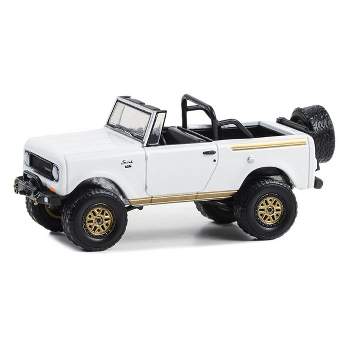 1/64 1970 Harvester Scout Lifted All-Terrain Series 15 Greenlight 35270-B
