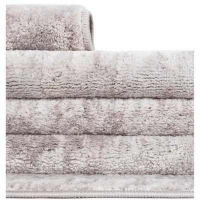 Gray Rectangular 4' x 6' Synthetic Stain-Resistant Area Rug