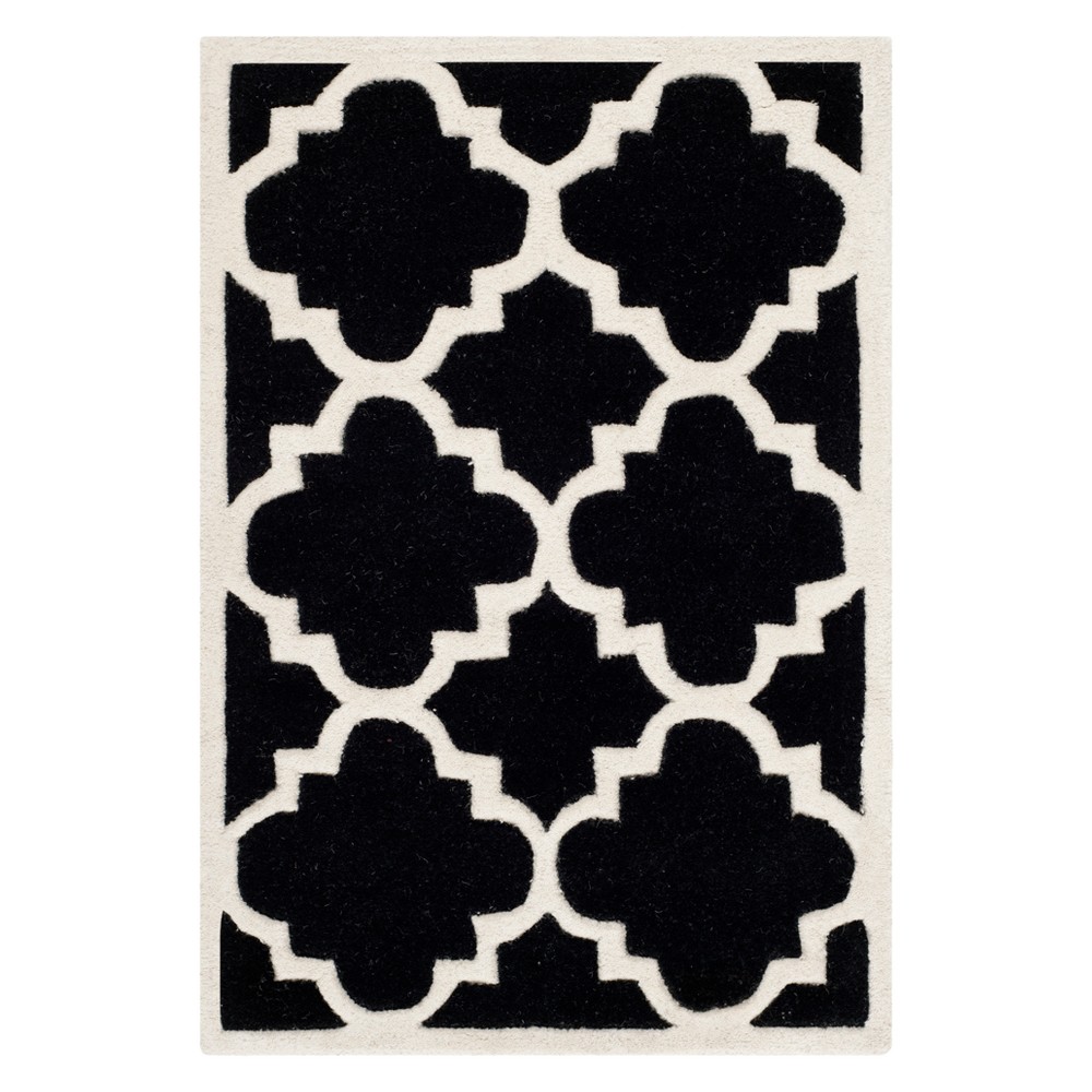  Penny Quatrefoil Design Tufted Accent Rug Black/Ivory