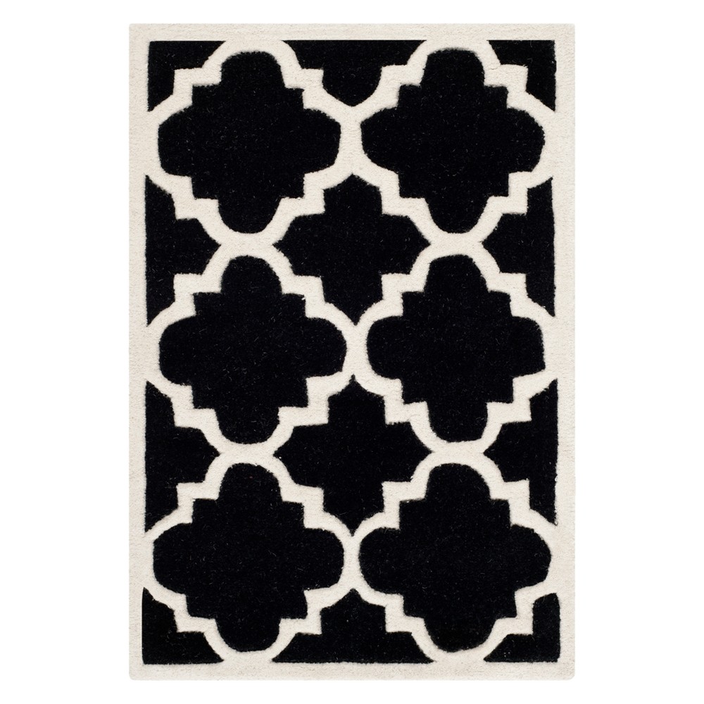 2'x3' Penny Quatrefoil Design Tufted Accent Rug Black/Ivory - Safavieh