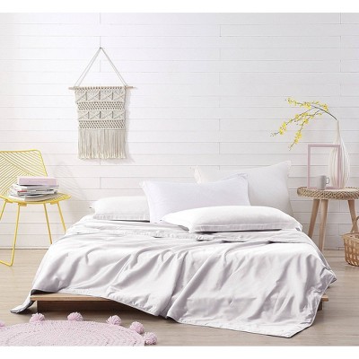 Light Warmth 300 Thread Count Silk Comforter - Martha Stewart