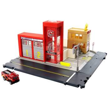 FAO Schwarz Rescue Responders Wooden Fire Station Playset - 21pcs 