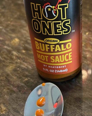Hot Ones Buffalo Hot Sauce Review: A Classic Take On A Familiar Flavor That  Doesn't Pull Any Punches