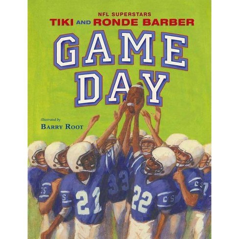 NFL football players Tiki Barber/N.Y. Giants (left) and Ronde Barber pose  at the Sept. 14, 2004 launch for their book By My Brother's Side at New  York's Barnes and Noble bookstore. (UPI