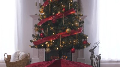 7.5ft Green Spruce Pre-Lit Artificial Christmas Tree with Metal Hinges