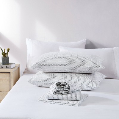 Radius White and Navy Cotton Percale Queen Sheet Set