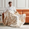 3D bubble-shaped fur throw tie-dyeing 60X50|HULALA HOME-Natural - 3 of 4