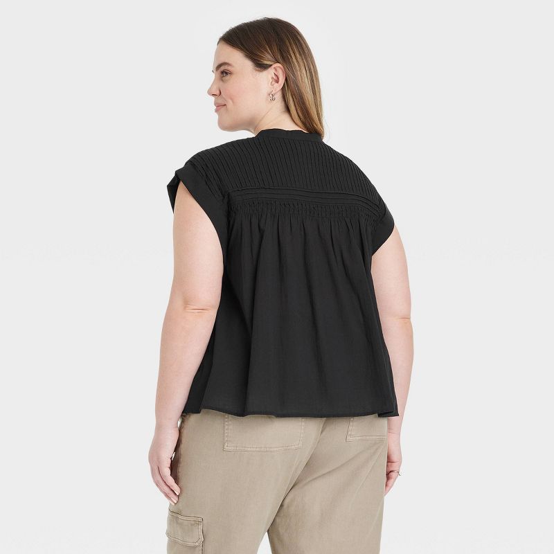 Women's Short Sleeve Pintuck Blouse - Universal Thread™, 3 of 5