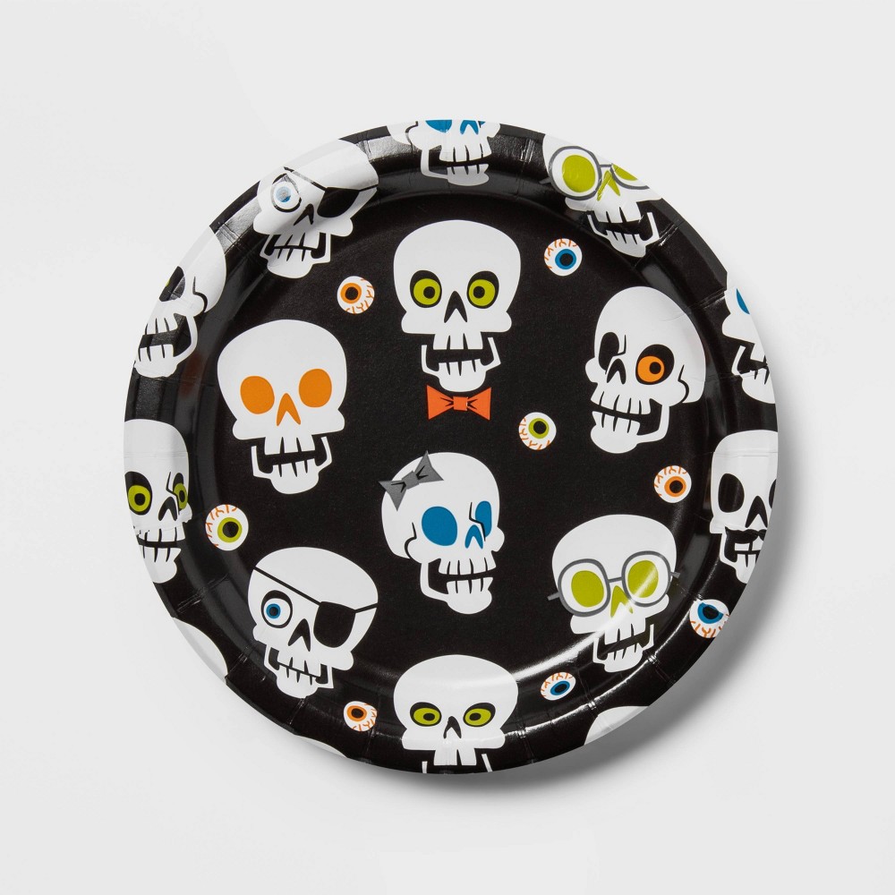 Halloween 20ct Disposable Black and White Skull Halloween Salad Plates - Hyde & EEK! Boutique