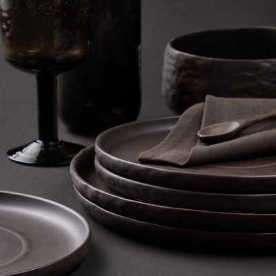 Black Ceramic 16-Piece Stoneware Dinnerware Set, Service for 8