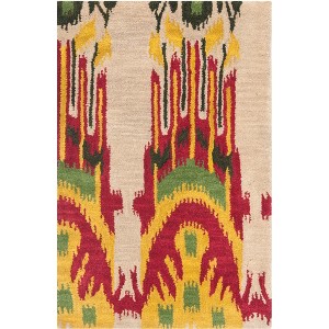 Ikat IKT464 Hand Tufted Area Rug - Safavieh - 1 of 3