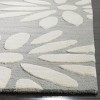 Safavieh Kids Daisy SFK914 Hand Tufted Indoor Rugs - Safavieh - 3 of 4
