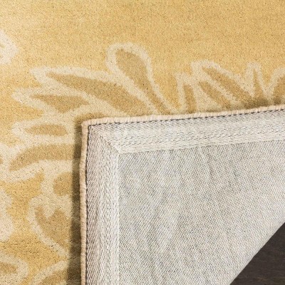 Malted Chrysanthemum Floral 8' x 10' Wool Area Rug