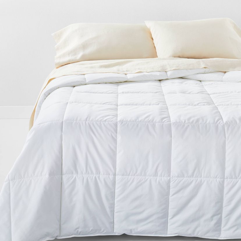Down Alternative Basic Bedding Collection - Casaluna™