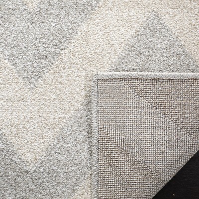Reversible Easy-Care Light Grey/Beige Synthetic Area Rug 4' x 6'