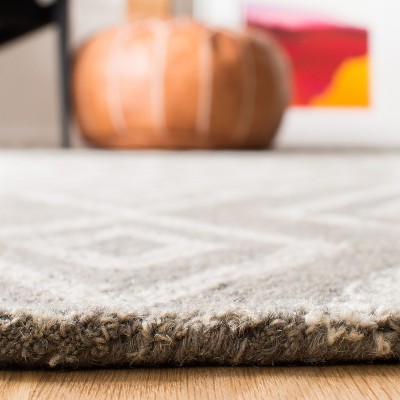 Hand-Tufted Elegance Gray Wool Rectangular Rug 4' x 6'