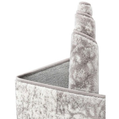 Elegant Monte Carlo 5' Square Light Gray Floral Synthetic Rug