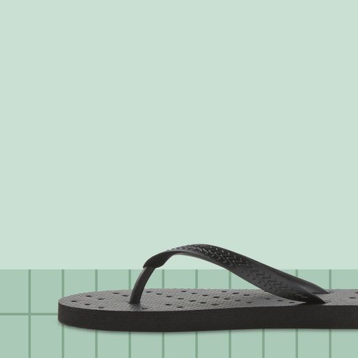 Shower flip sales flops target