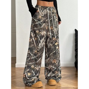 Women's Wide Camo Pants Sweatpants Elastic Waist Drawstring Loose Pants with Pockets - 1 of 4