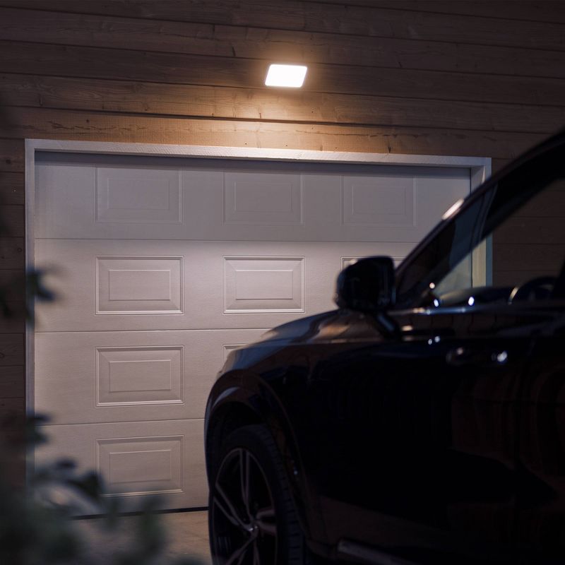 Philips Hue White &#38; Color Ambiance Discover LED Floodlight, 5 of 8