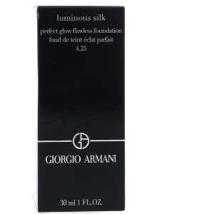 Giorgio Armani Luminous Silk Perfect Glow Flawless Foundation - 1 of 4