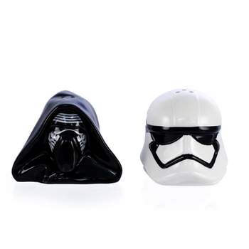 Sold at Auction: Star Wars Salt and Pepper Shakers LOT 696