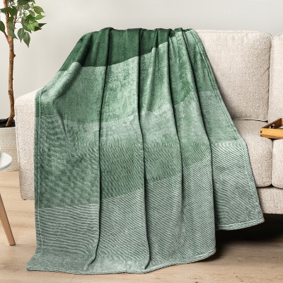 Emerald Green Gradient Fleece Throw Blanket, 50" x 60"